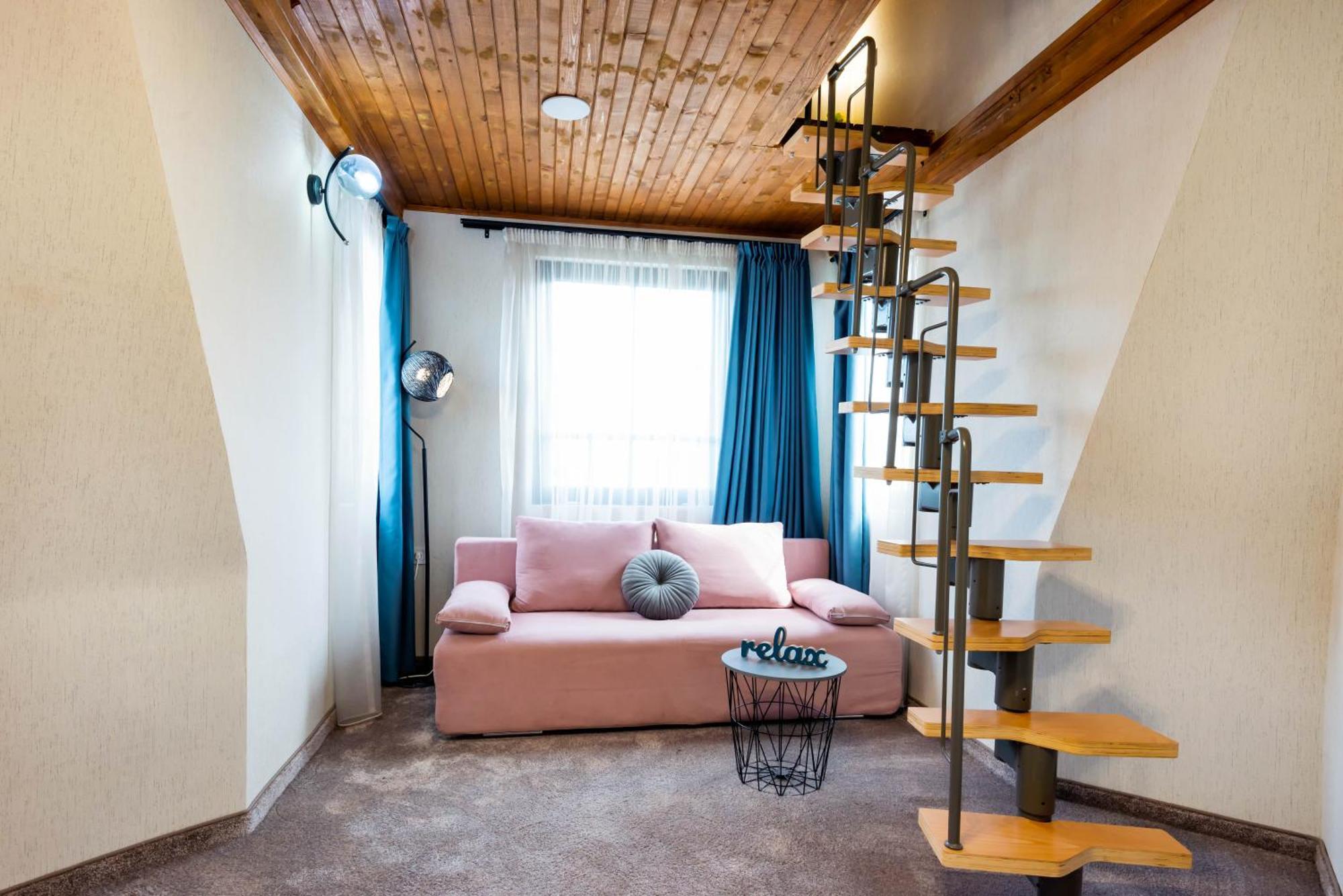 Aurora Hills Hotel Plovdiv Exteriör bild